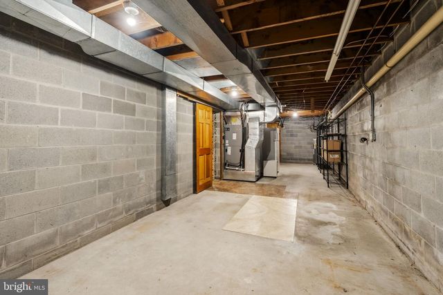 301 E LANCASTER AVE, Denver, PA 17517