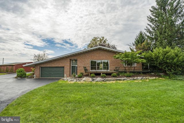 301 E LANCASTER AVE, Denver, PA 17517