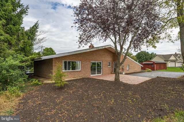301 E LANCASTER AVE, Denver, PA 17517