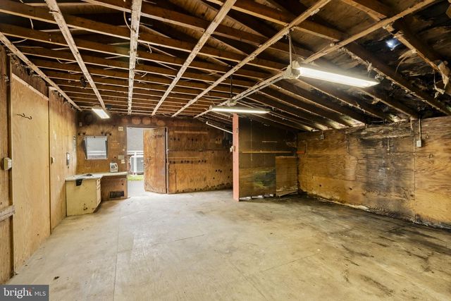 301 E LANCASTER AVE, Denver, PA 17517