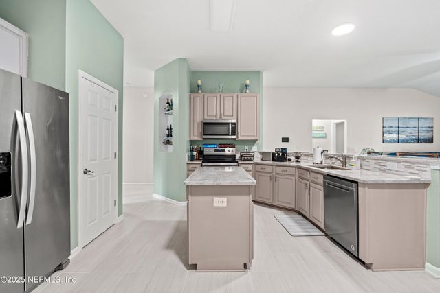 668 ACORN CHASE Drive, Orange Park, FL 32065