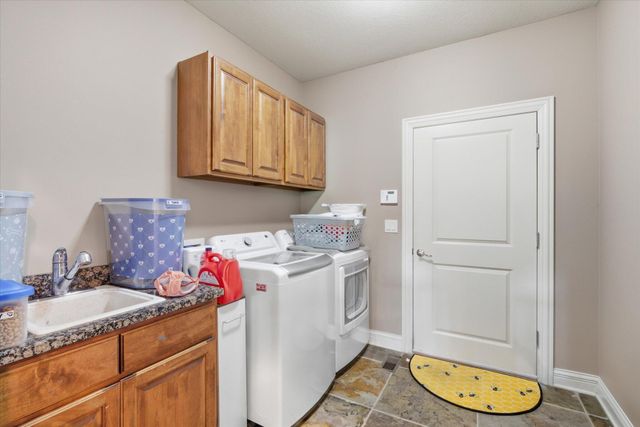 4701 THORNBROOK RDG, Columbia, MO 65203