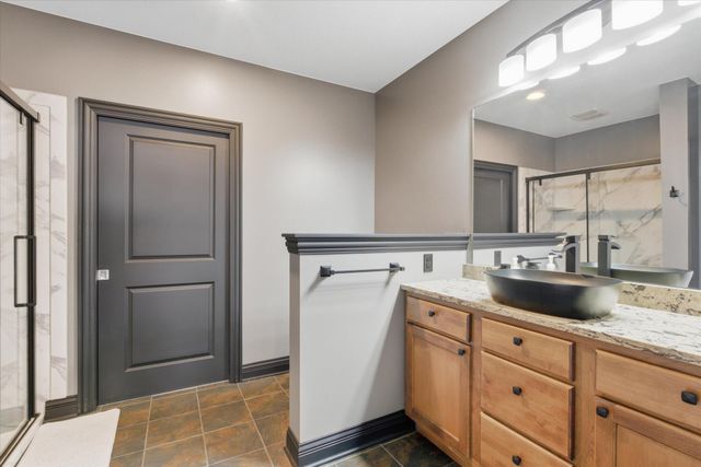 4701 THORNBROOK RDG, Columbia, MO 65203