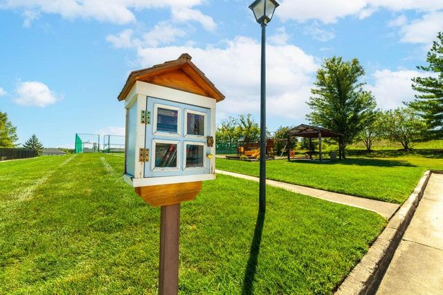 4701 THORNBROOK RDG, Columbia, MO 65203