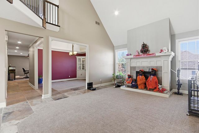 4701 THORNBROOK RDG, Columbia, MO 65203