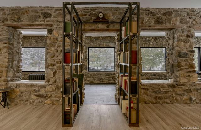 21 Bird Hill Road, Tomkins Cove, NY 10986