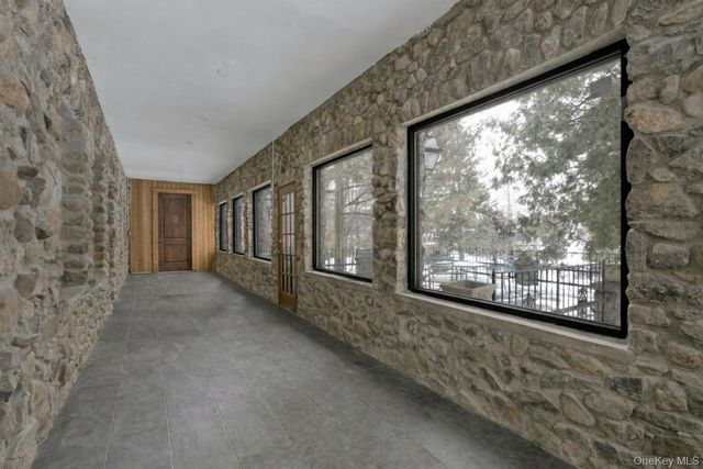 21 Bird Hill Road, Tomkins Cove, NY 10986