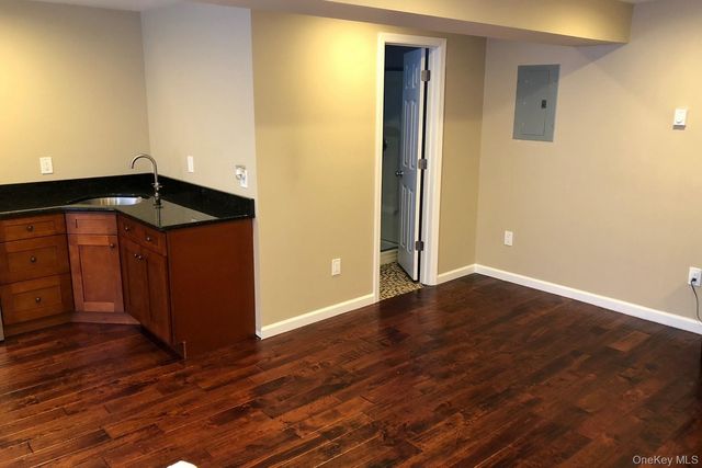 21 Bird Hill Road, Tomkins Cove, NY 10986