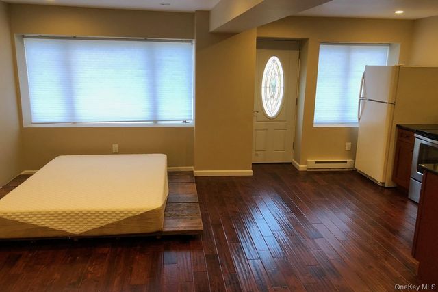 21 Bird Hill Road, Tomkins Cove, NY 10986