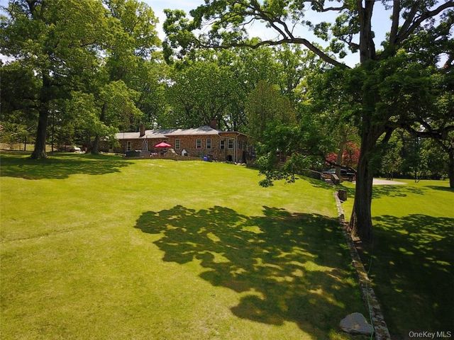 21 Bird Hill Road, Tomkins Cove, NY 10986