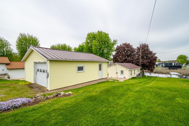 380 Lane 852 Snow Lake, Fremont, IN 46737