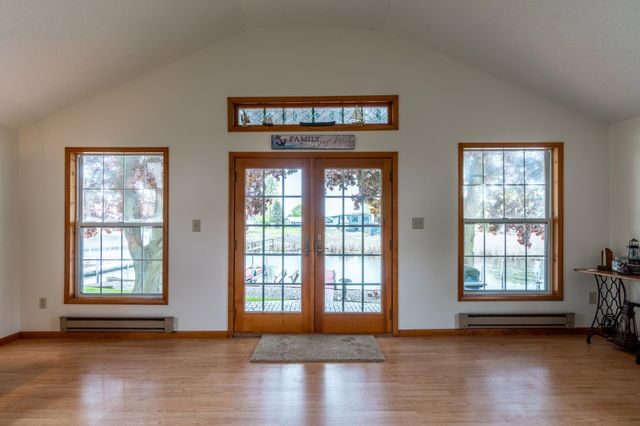 380 Lane 852 Snow Lake, Fremont, IN 46737