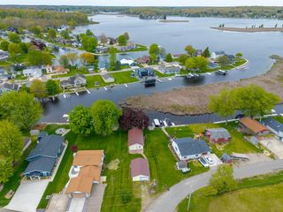 380 Lane 852 Snow Lake, Fremont, IN 46737
