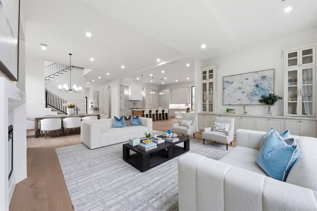 2325 Wroxton Road, Houston, TX 77005
