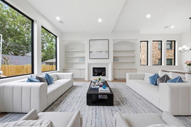 2325 Wroxton Road, Houston, TX 77005