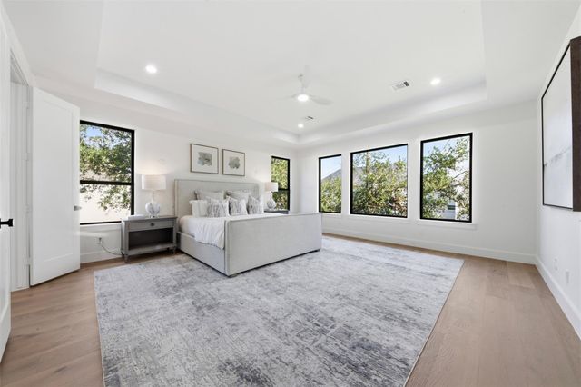 2325 Wroxton Road, Houston, TX 77005