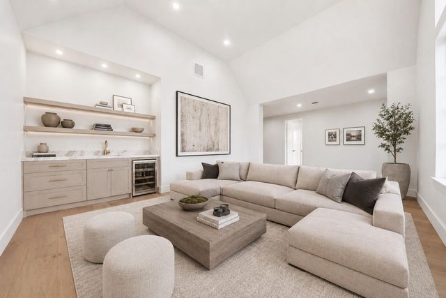 2325 Wroxton Road, Houston, TX 77005