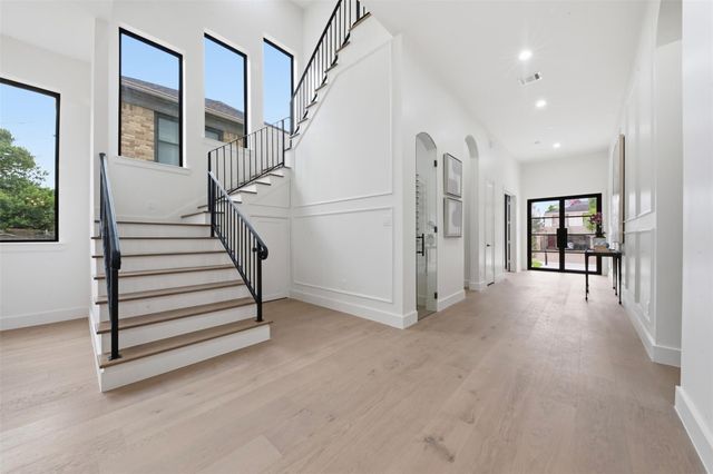 2325 Wroxton Road, Houston, TX 77005