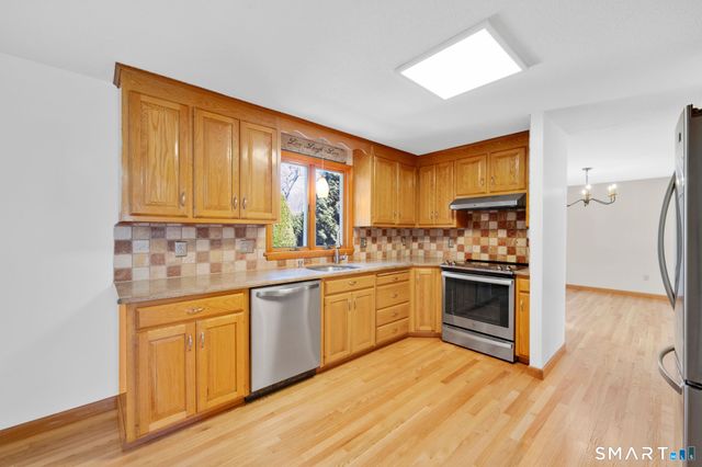 194 Lisa Drive, South Windsor, CT 06074