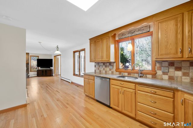 194 Lisa Drive, South Windsor, CT 06074