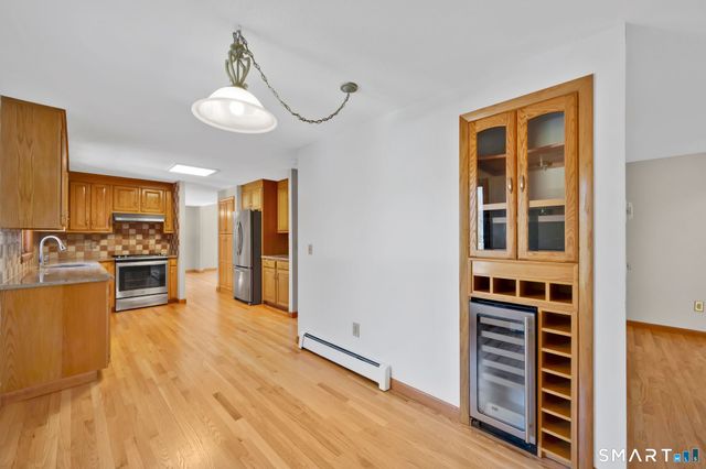 194 Lisa Drive, South Windsor, CT 06074