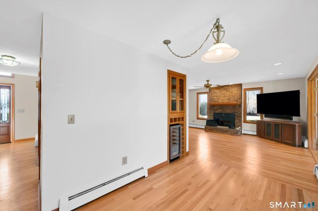 194 Lisa Drive, South Windsor, CT 06074