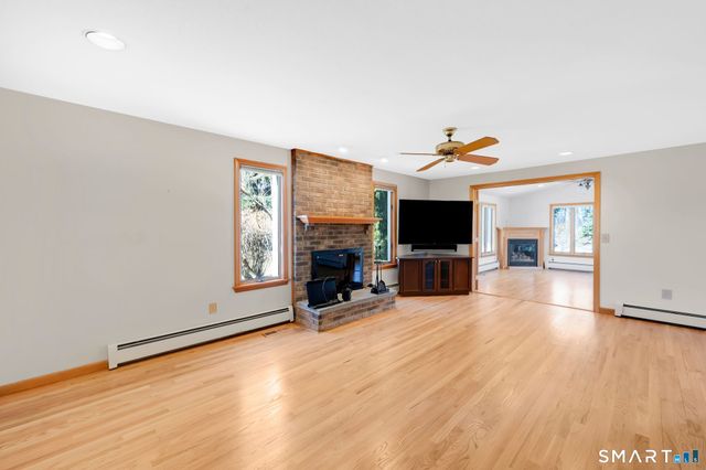 194 Lisa Drive, South Windsor, CT 06074