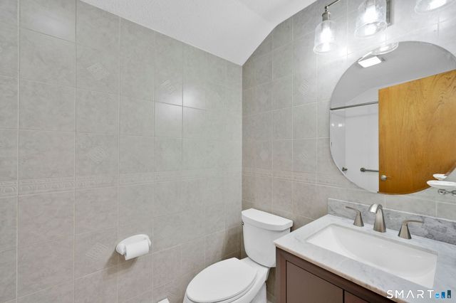 194 Lisa Drive, South Windsor, CT 06074