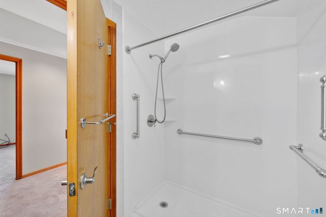 194 Lisa Drive, South Windsor, CT 06074