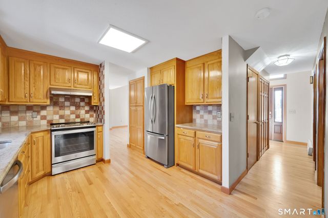 194 Lisa Drive, South Windsor, CT 06074