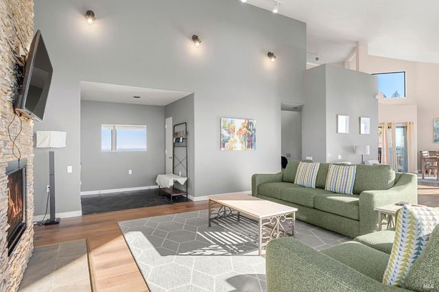 36840 Greencroft Rd, The Sea Ranch, CA 95497