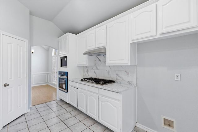 12601 Red Cedar Drive, Euless, TX 76040