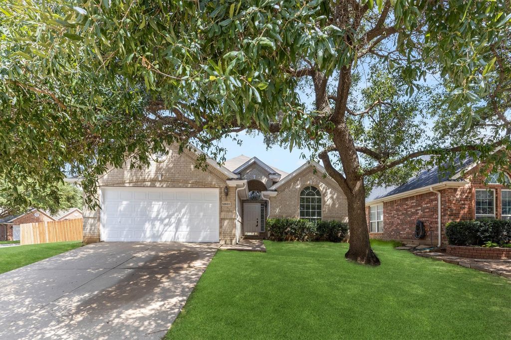 12601 Red Cedar Drive, Euless, TX 76040
