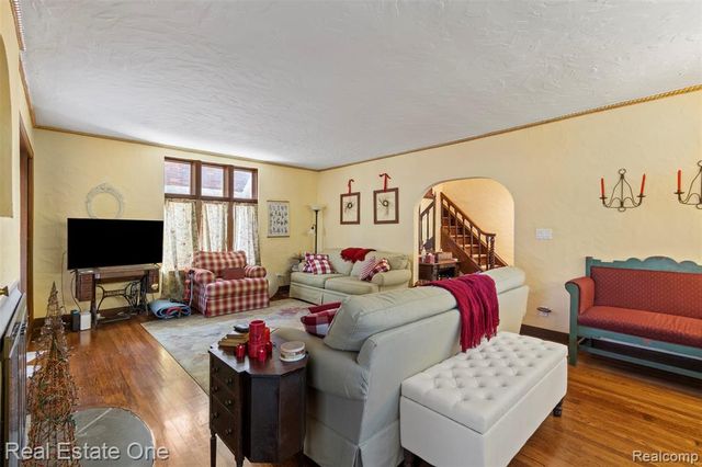 939 S Highland Street, Dearborn, MI 48124