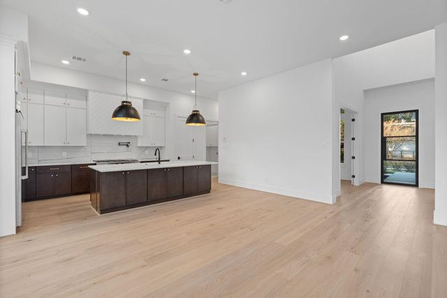 8553 Western Drive, Houston, TX 77055