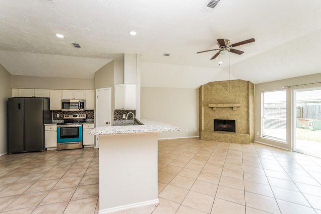 7038 Villa Del Sol Drive, Houston, TX 77083