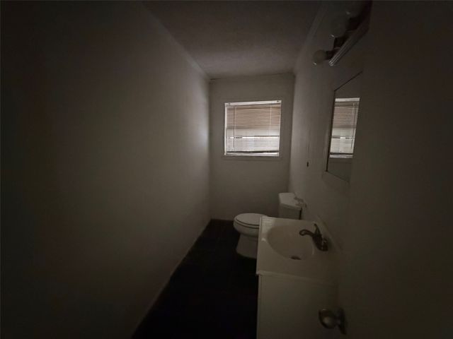 2604 Pinoak Street, Granbury, TX 76048