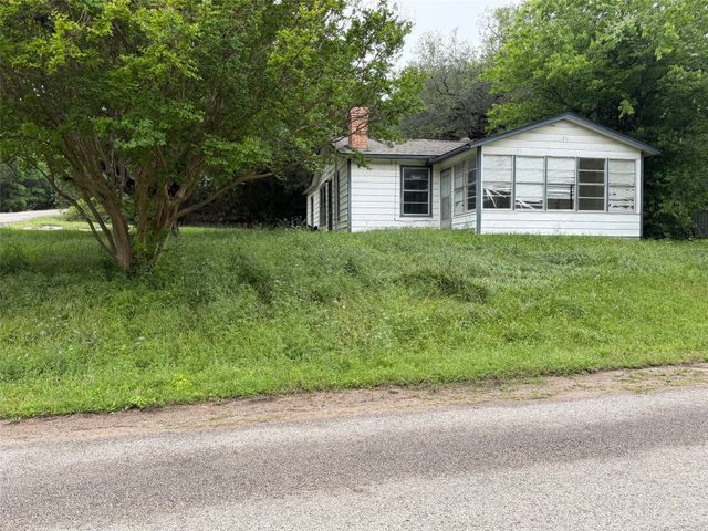 2604 Pinoak Street, Granbury, TX 76048