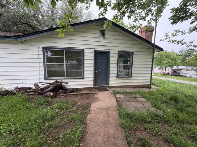 2604 Pinoak Street, Granbury, TX 76048
