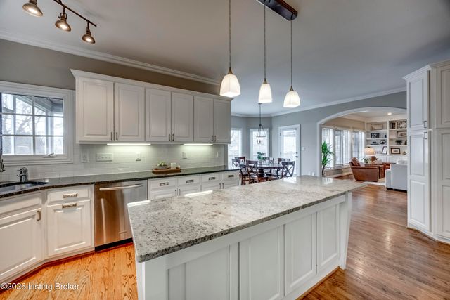 7303 Blakemore Ct, Prospect, KY 40059