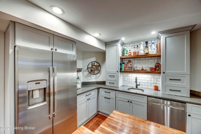 7303 Blakemore Ct, Prospect, KY 40059