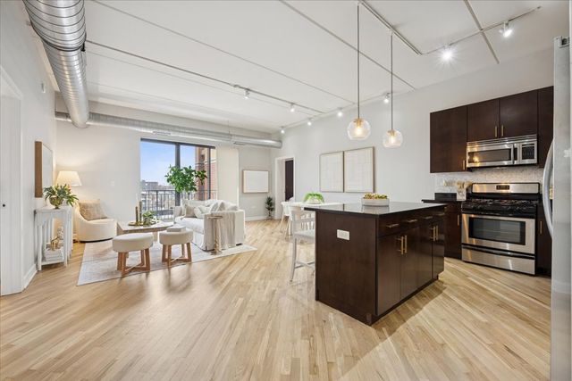3125 W Fullerton Avenue 419, Chicago, IL 60647