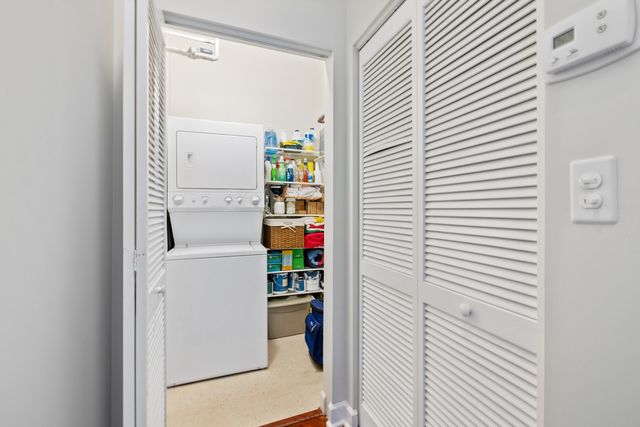 3125 W Fullerton Avenue 419, Chicago, IL 60647