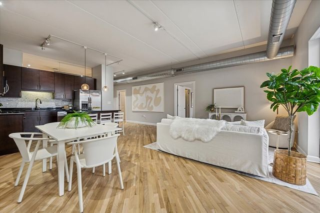 3125 W Fullerton Avenue 419, Chicago, IL 60647