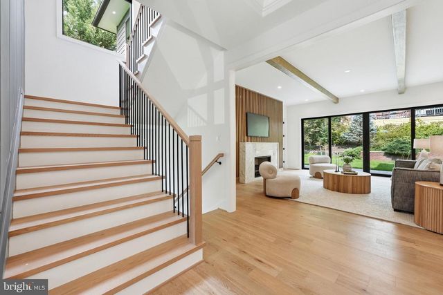 1905 LAMSON PL, Mclean, VA 22101