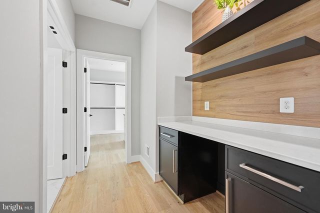 1905 LAMSON PL, Mclean, VA 22101