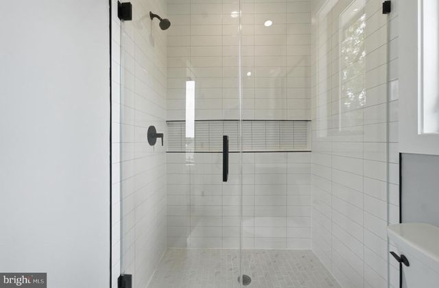 1905 LAMSON PL, Mclean, VA 22101