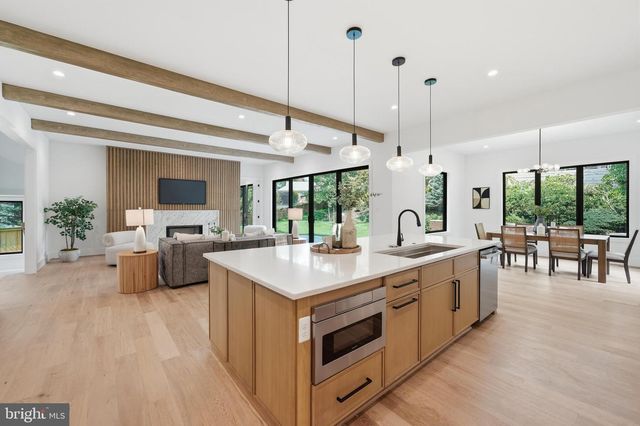 1905 LAMSON PL, Mclean, VA 22101