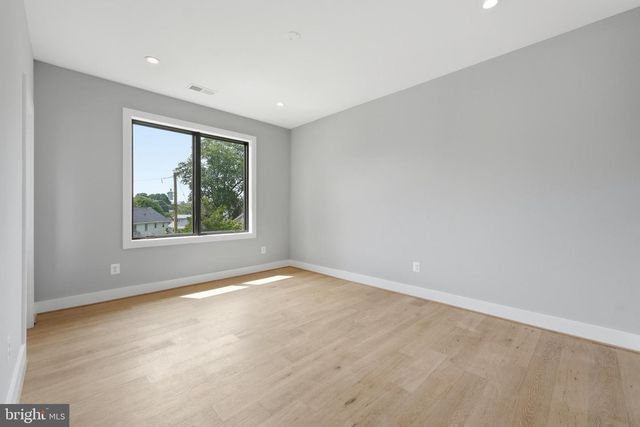 1905 LAMSON PL, Mclean, VA 22101