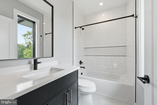 1905 LAMSON PL, Mclean, VA 22101